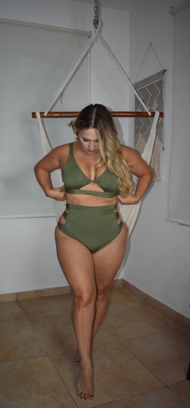Olivia Bikini